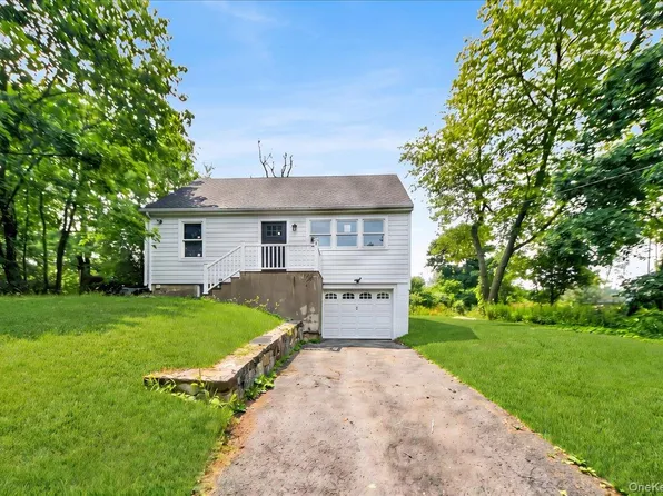 16 Tiger Road, Hopewell Junction, NY 12533