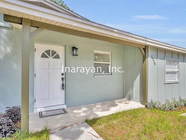 1224 Helen St — Photo 4