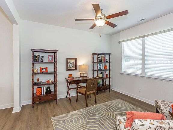 These photos are representative of this floor plan, but all options may not be available in every co