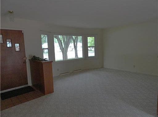 2nd image of 1653 E Cahill Dr