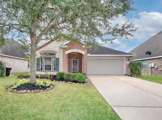 349 Lake Line Dr, Alvin, TX 77511