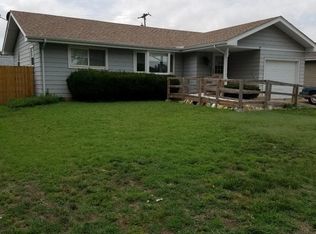 2406 Rockhurst Rd, Salina, KS 67401