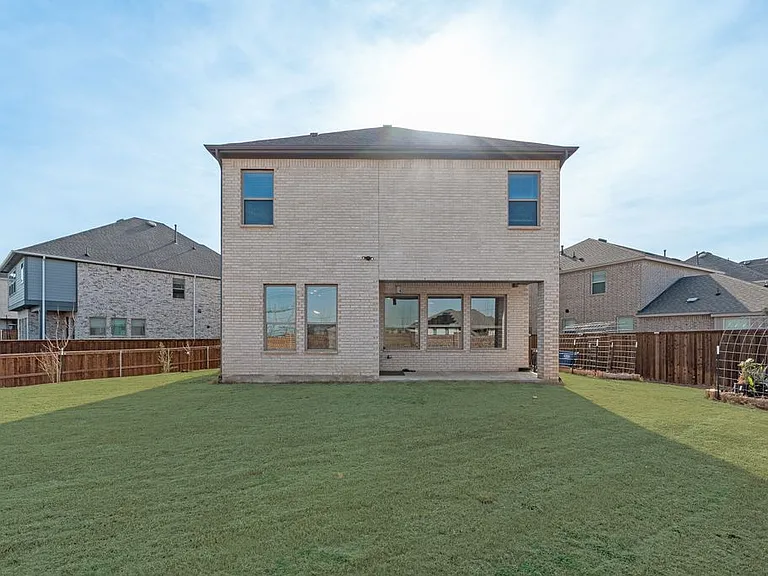 2201 Peters Colony Dr — Photo 19