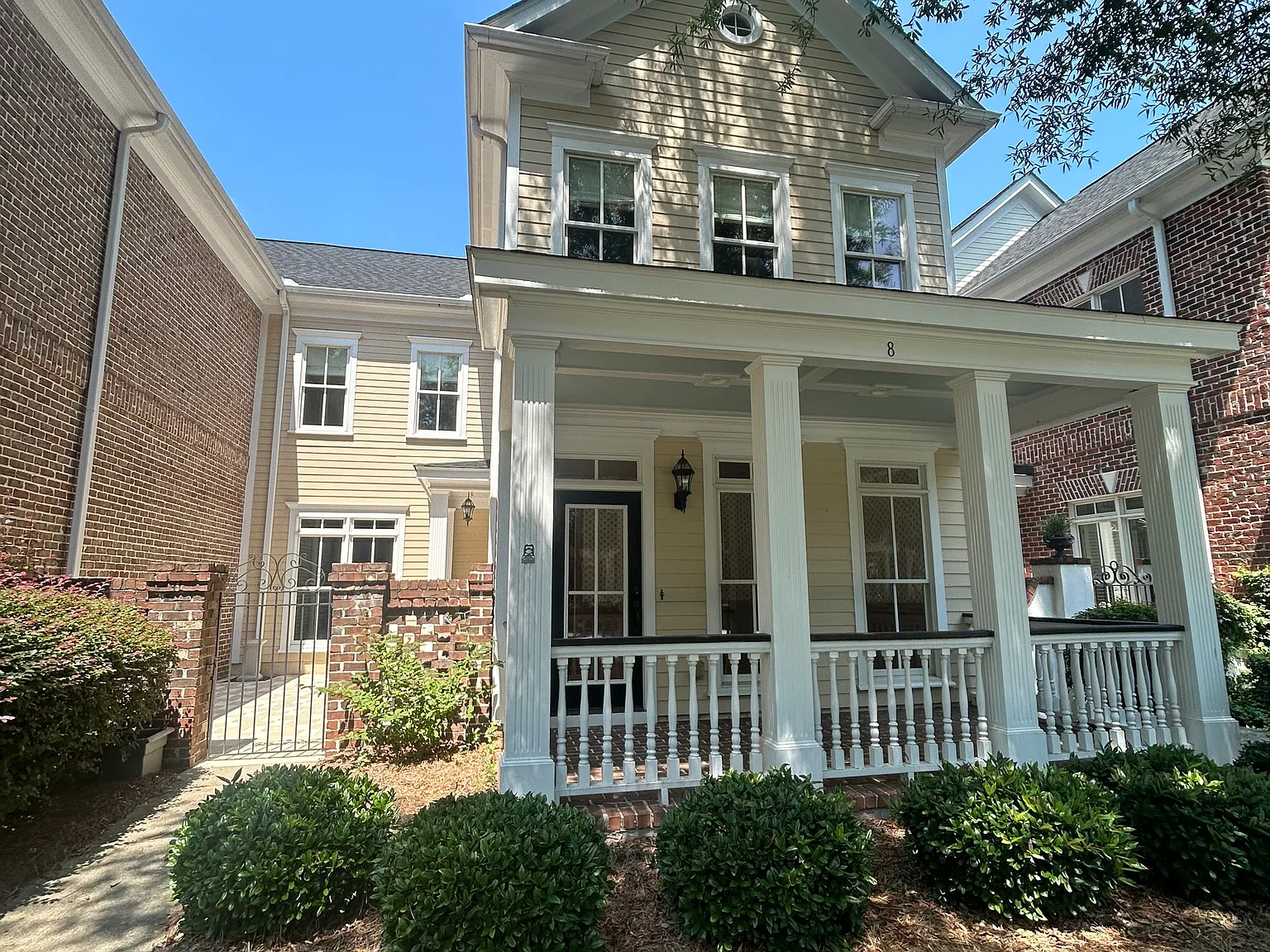 8 Rivoli Ln — Photo 2