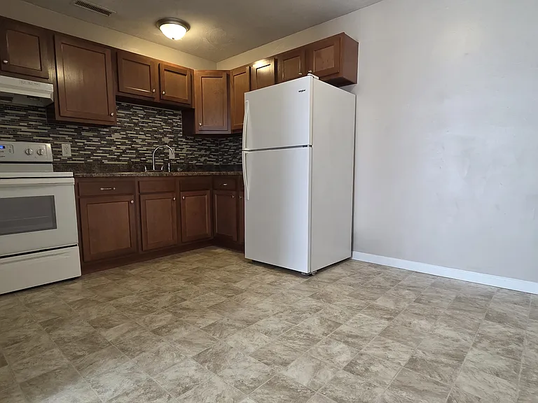 701 S Putnam St — Photo 5