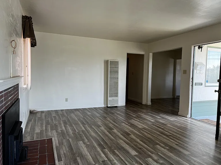 1120 Austin Way — Photo 16