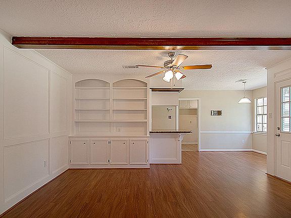 5th image of 2011 Southern Pines Dr