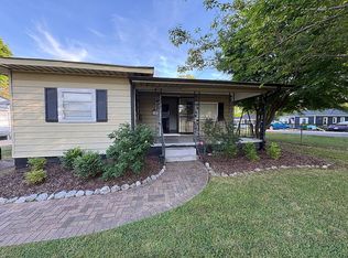 415 Linden St, Trussville, AL 35173