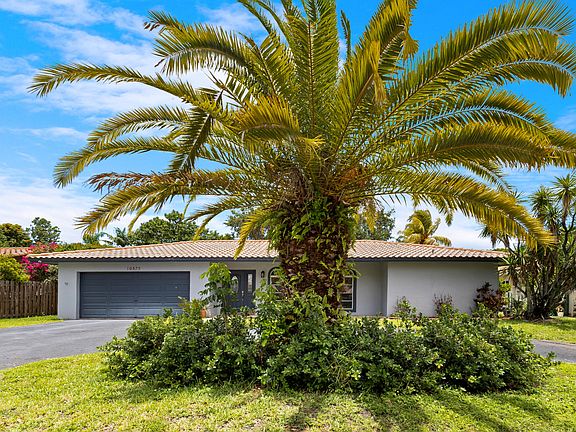 3rd image of 10875 NW 40th Street