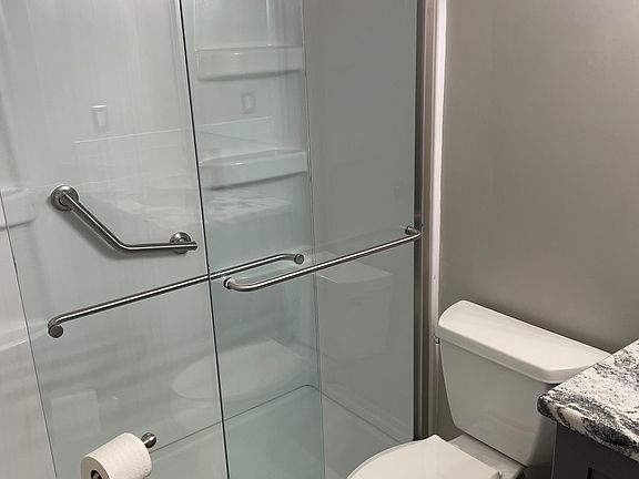 2nd image of 501 Diamond Dr