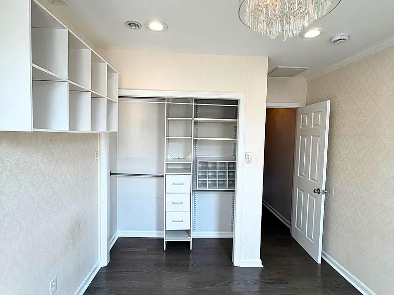2632 S Hicks St — Photo 8