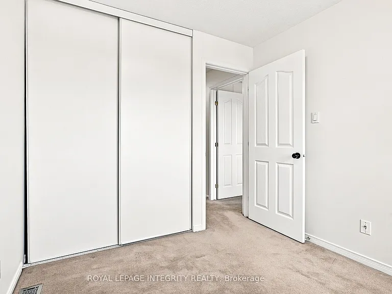 6 Crystal Park Cres — Photo 23