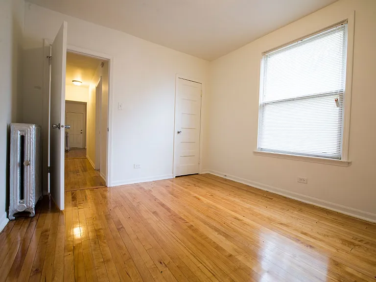 5504 S Wabash — Photo 11