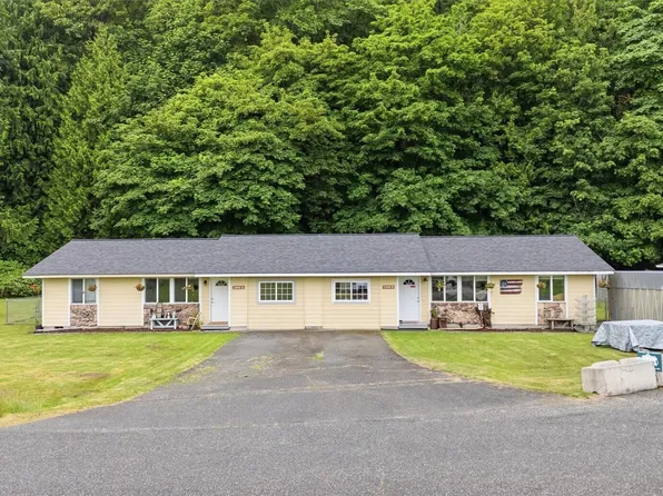 11040 N Skagit Street #A & B, Burlington, WA 98233