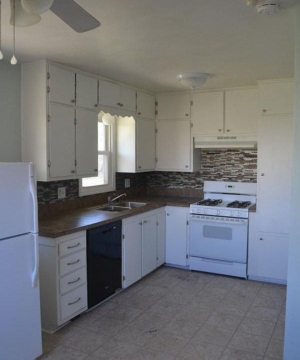 4125 House Kitchen