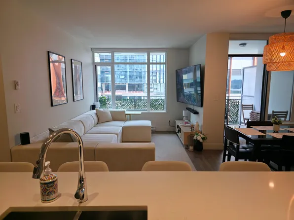 258 Nelsons Ct #507, New Westminster, BC V3L 0J9
