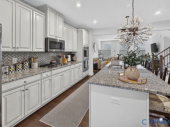 5th image of 17976 Spotted Oak Rd