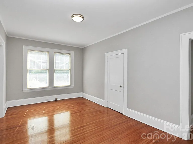 911 Sunnyside Ave #1 — Photo 5