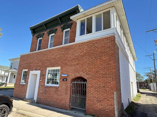 148 N Sycamore St #B2, Hinckley, IL 60520