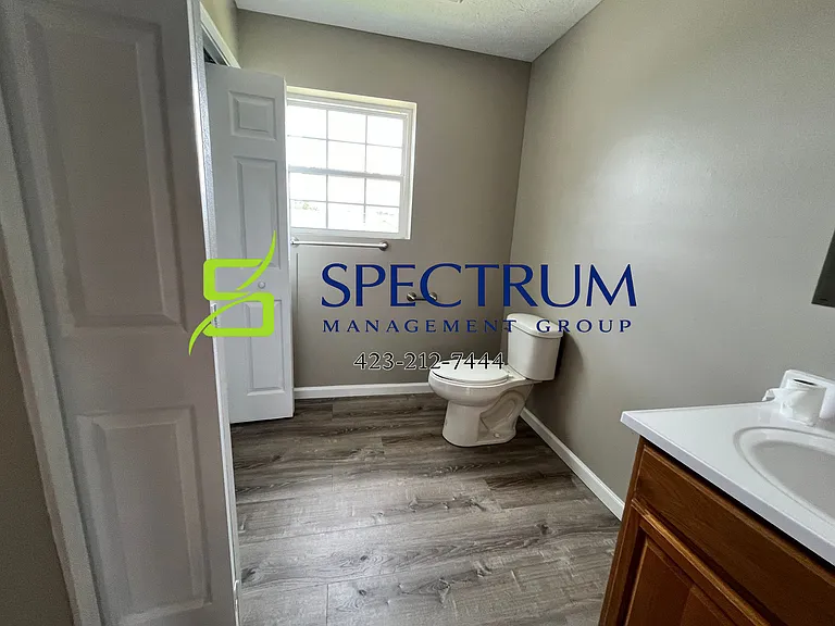 2054 Jonathon Dr — Photo 10