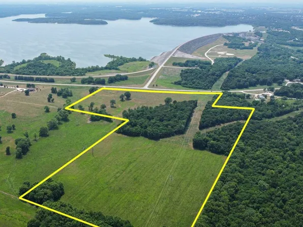 13985 S Highway 32, Stockton, MO 65785