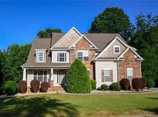 125 Edgewater Trl, Fayetteville, GA 30215