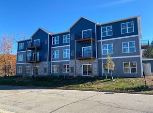 3599 Camelot Dr SE #2, Grand Rapids, MI 49546