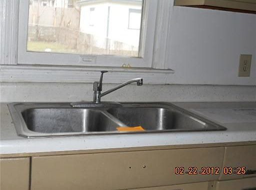 5th image of 211 Gunckel Ave