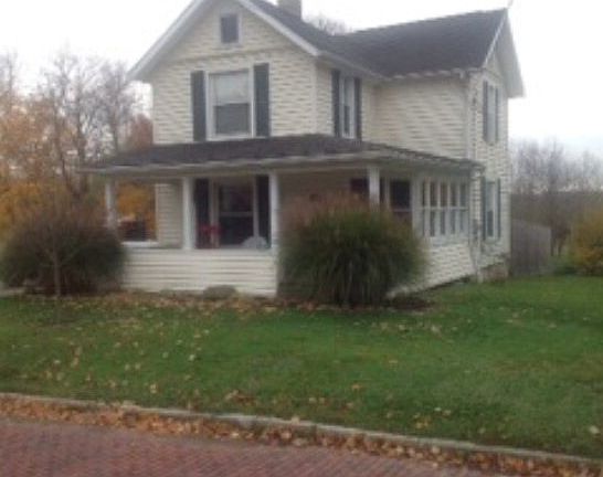 5th image of 83 Plum St