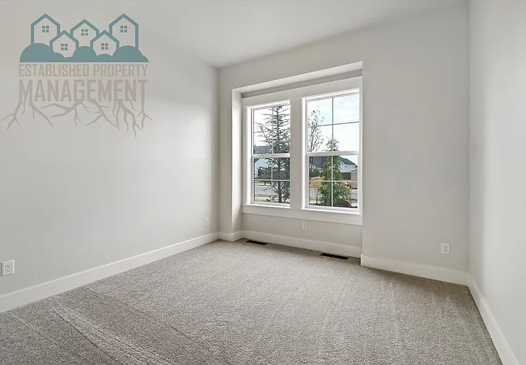 10642 W Lothbury Dr — Photo 35