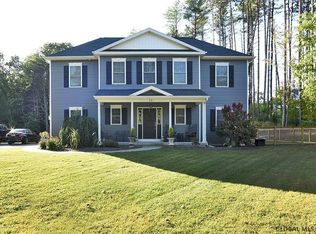 551 Rowland St, Saratoga Springs, NY 12866