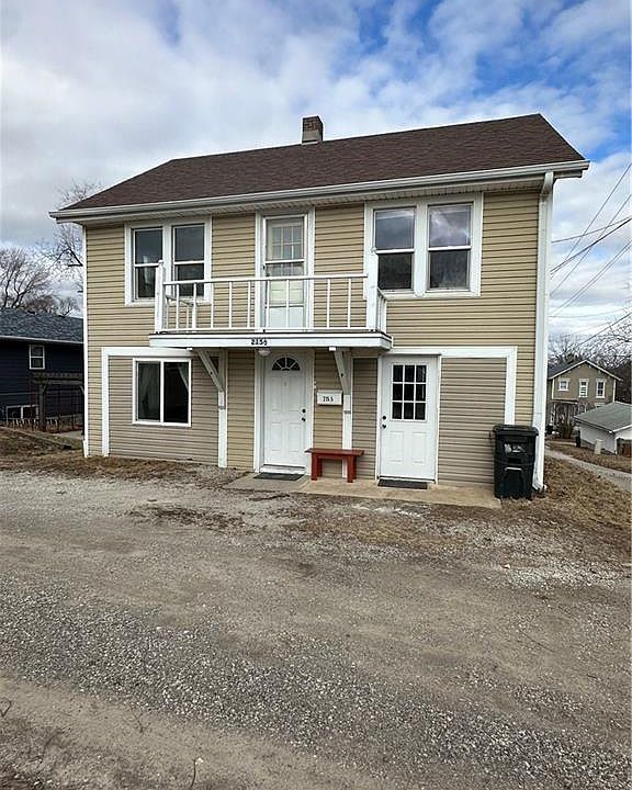 1st image of 215 W 8th St