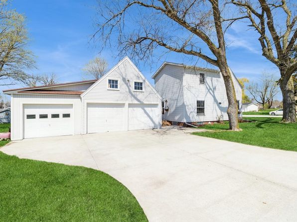 225 S Vine St, Roland, IA 50236