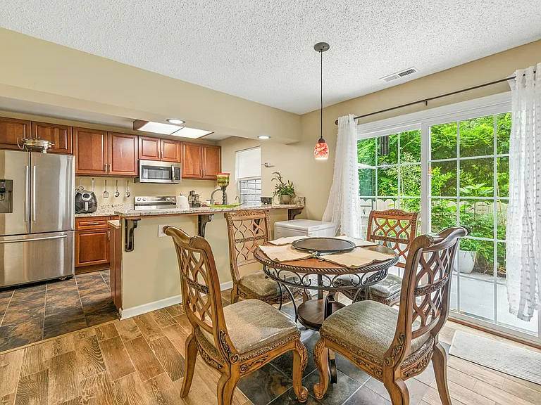 4409 Segovia Ct — Photo 7