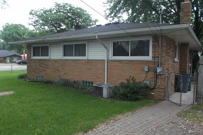 1st image of 28945 Hales St