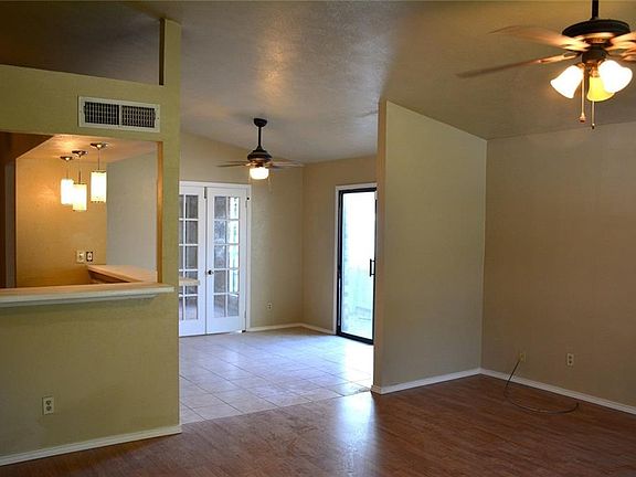 4th image of 2419 Cripple Creek Dr