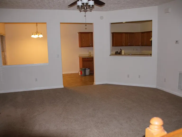 777 Rosslyns Dl — Photo 6
