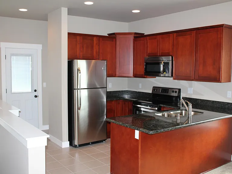 2902 S 40th St #B — Photo 3
