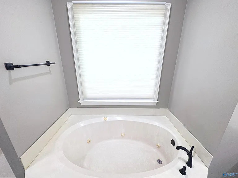 192 Rosecliff Dr — Photo 33