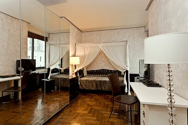 Sold by Brown Harris Stevens | media 17