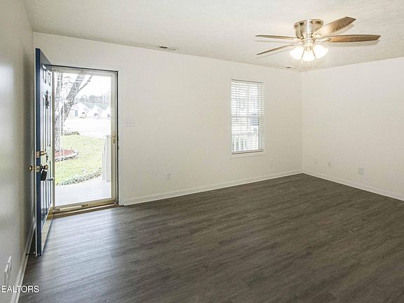 5th image of 6100 Emerald Hills Ln