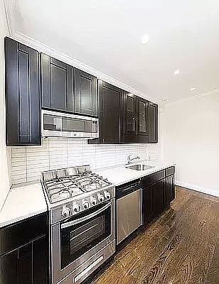 2nd image of 329 Union St