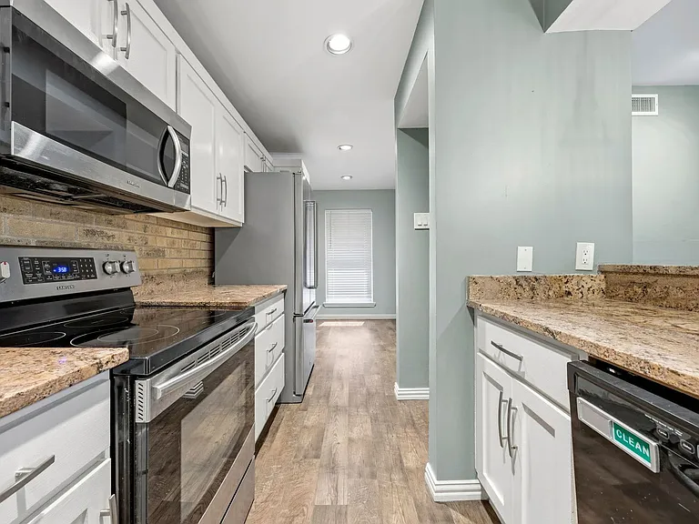2955 Country Place Cir — Photo 11