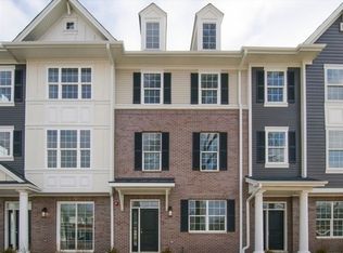 1209 Parker Dr, Glenview, IL