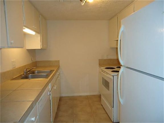5th image of 9036 Wilcrest Dr #9036