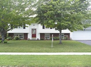 103 Kimbrook Dr, Rochester, NY 14612