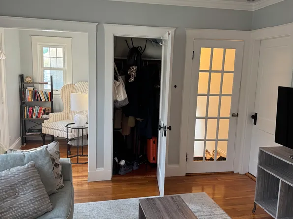 67 Freeman St Floor 2, Arlington, MA 02474
