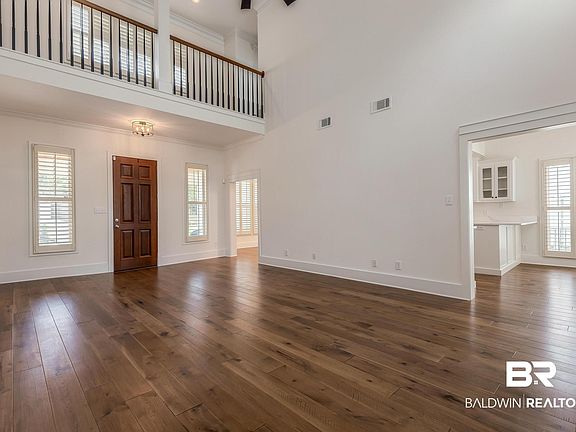4th image of 462 Satsuma St