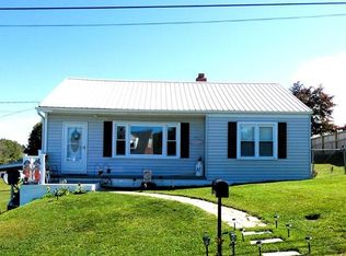 855 Goolsby St, Marion, VA 24354