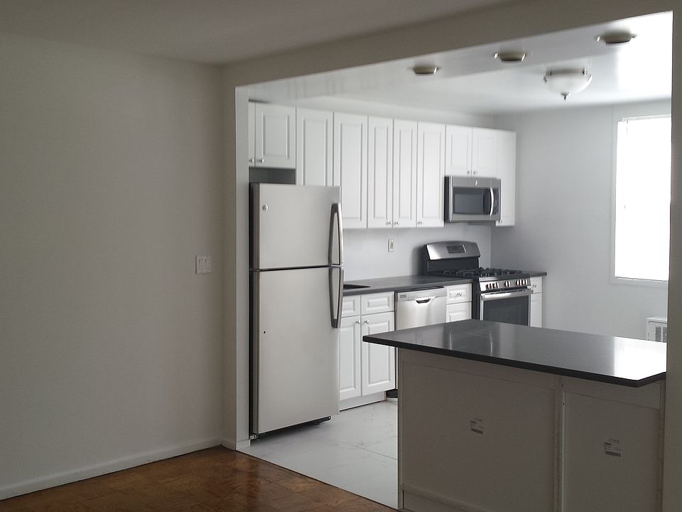2nd image of 345 Main St APT 4J